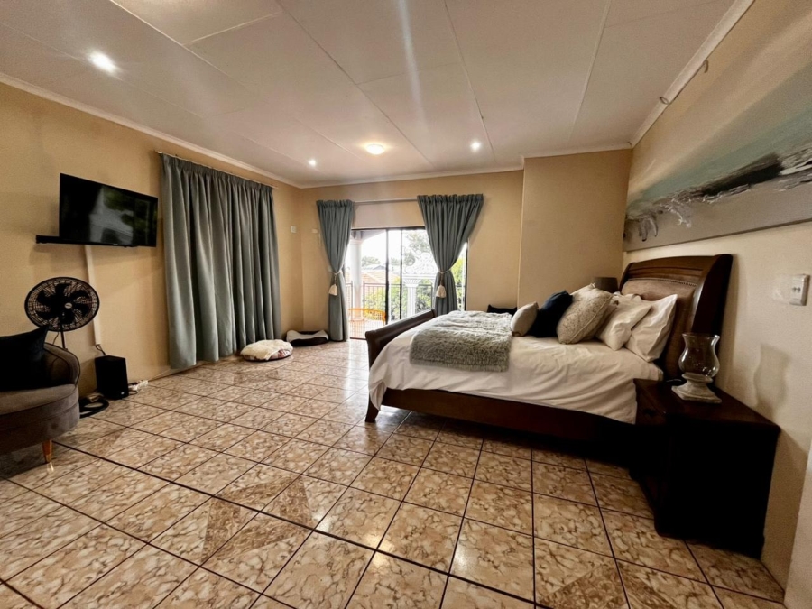 4 Bedroom Property for Sale in Safari Gardens North West